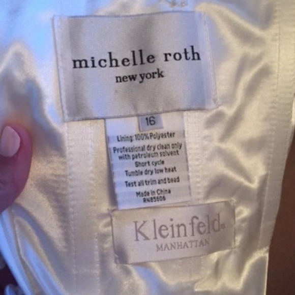 Michelle Roth Millie Wedding Dress - NEVER WORN! - Picture 3 of 4